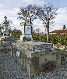 Saint-Félix-Lauragais - Tombe de Déodat de Séverac.jpg