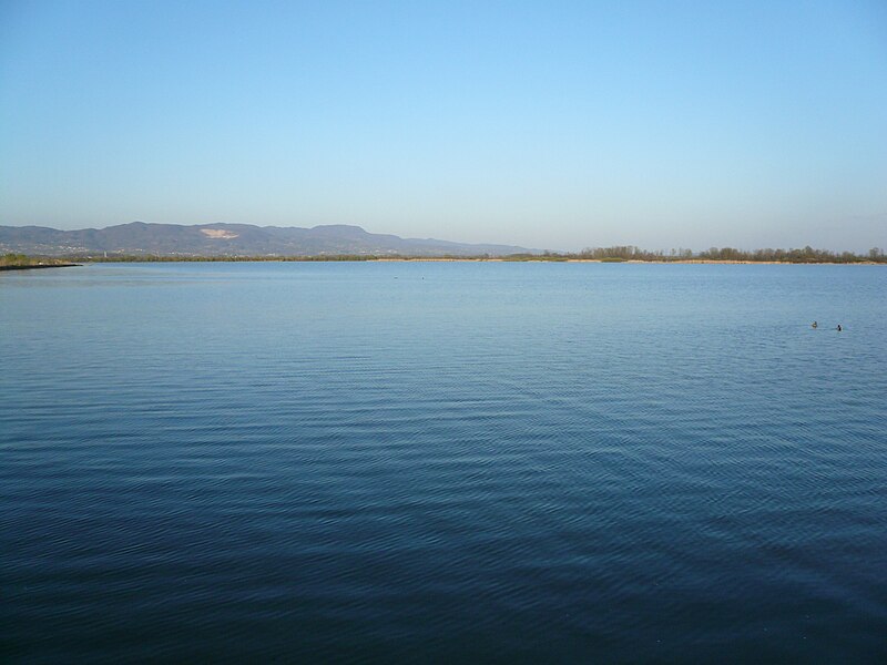 File:SanicaniLake.JPG