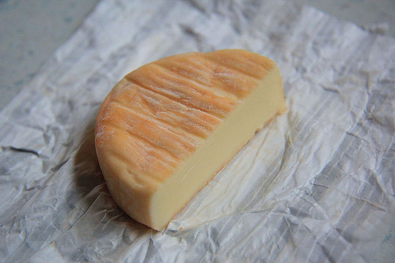 File:Schlosskäse 3746.jpg