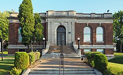 Shaw Memorial Library.jpg