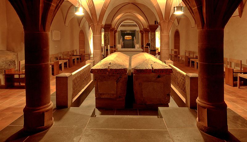 File:St.Matthias Trier Sarkophage in der Krypta.jpg