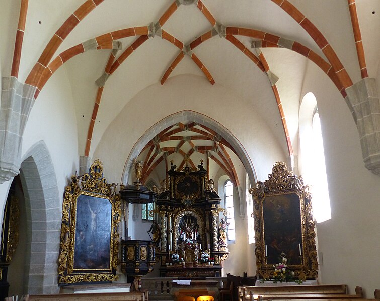 File:St. Anna in Steinbruch - Innenraum 1.jpg