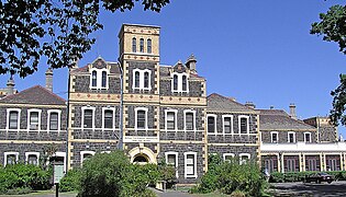 Royal Victorian Institute for the Blind with Ormond Hall in the south wing of the building