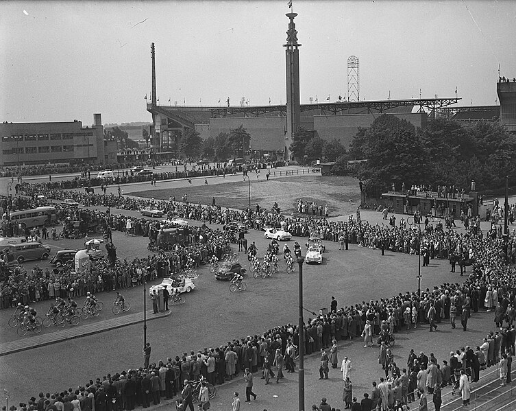 File:Stage 1, Tour de France 1954 (2).jpg