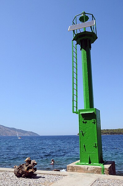 File:Stari Grad Lighthouse.jpg