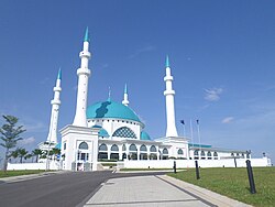 Bandar Dato' Onn Mosque.