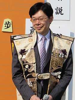 将棋棋士の谷川浩司（平成29年11月、姫路市で行われた人間将棋にて）