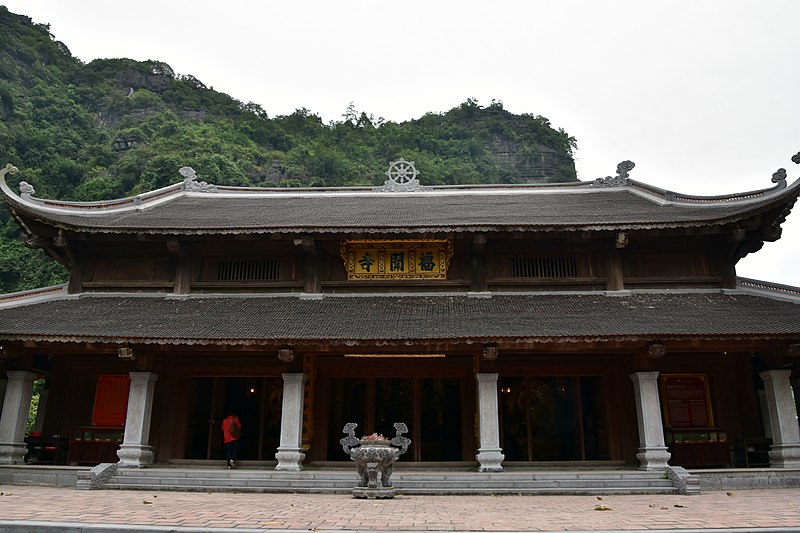 File:Temple at Trang An Scenic Landscape Complex, northern Vietnam (35) (38488957582).jpg