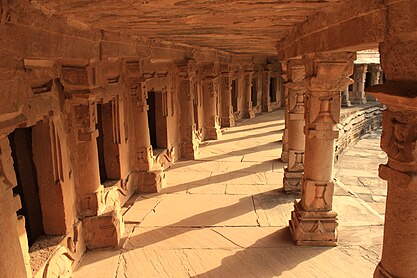 The outer circle of Chausath Yogini Temple, Every shrine has a Shiva Linga inside it.JPG