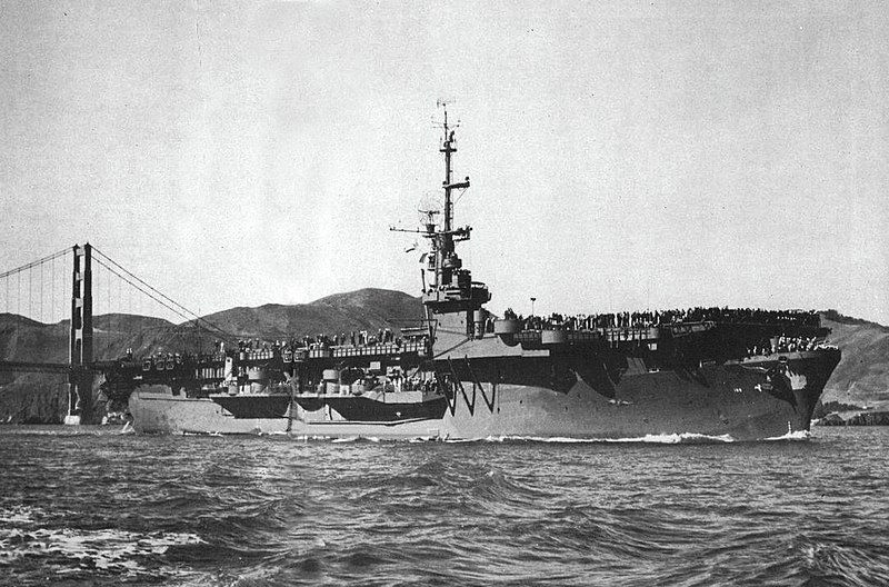 File:USS Commencement Bay (CVE-105) enters San Francisco Bay (USA), circa in 1945.jpg