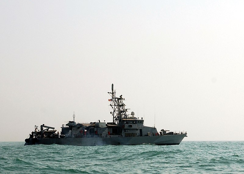 File:US Navy 051020-N-9362D-003 The coastal patrol craft USS Firebolt (PC 10) underway in the Persian Gulf.jpg