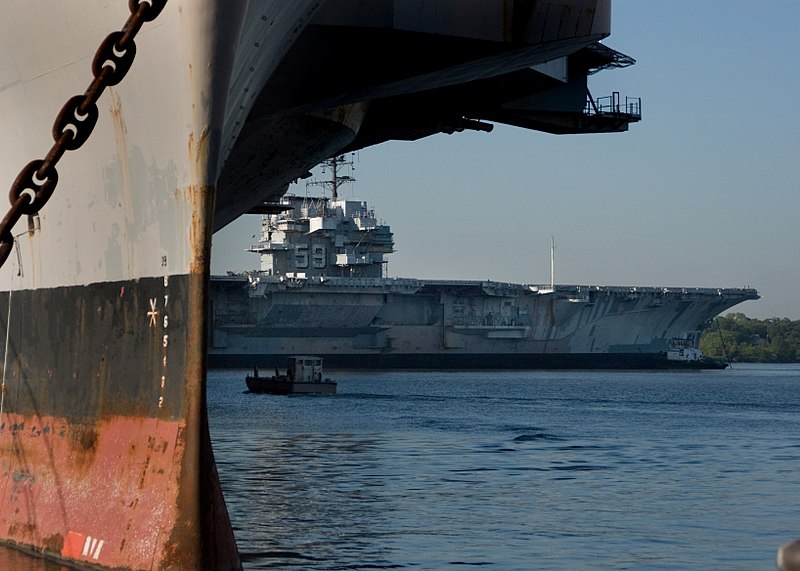 File:US Navy 100618-N-1251W-029 The decommissioned aircraft carrier Ex-USS Forrestal (AVT 59) arrives at Naval Support Activity Philadelphia from Naval Station Newport, R.I.jpg
