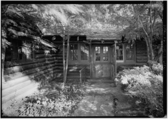 Cypress Log Cabin VIEW OF NORTHWEST ELEVATION AND ENTRANCE - Cypress Log Cabin, 215 Lake Front Drive (moved from Chicago, IL), Beverly Shores, Porter County, IN HABS IND,64-BEVSH,2-1.tif