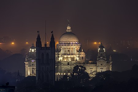 "Victoria_Memorial_Kolkata_at_night.jpg" by User:DeepanjanGhosh