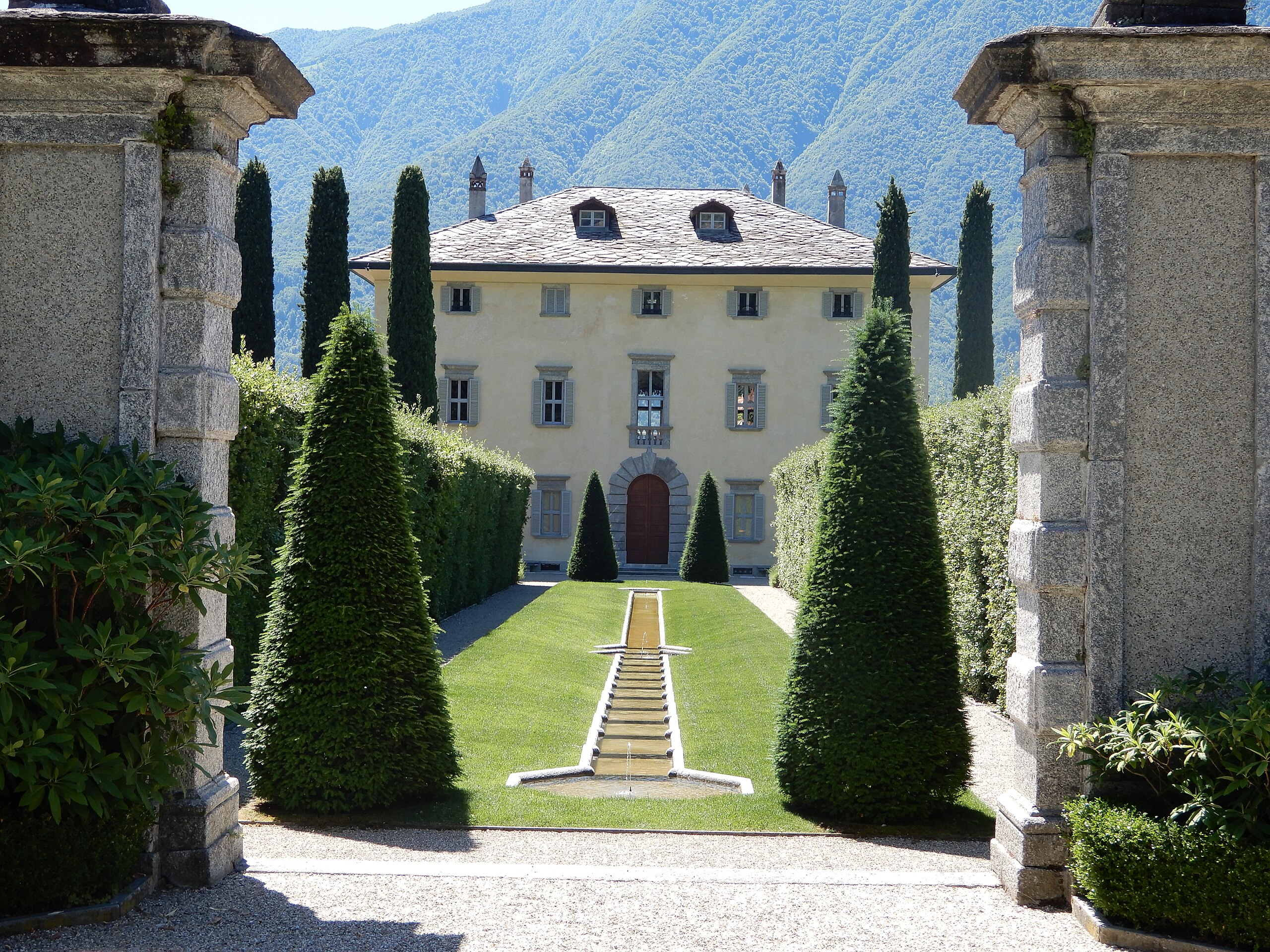 Villa Balbiano 1.jpg