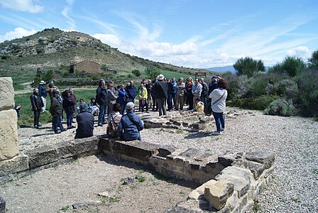 Visita a la necrópolis del yacimiento arqueológico de Santa Criz de Eslava con Javier Andreu Pintado (2019).