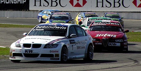 Factory-backed BMW 320si, Alfa Romeo 156, SEAT León, and Chevrolet Lacetti in the 2006 season.