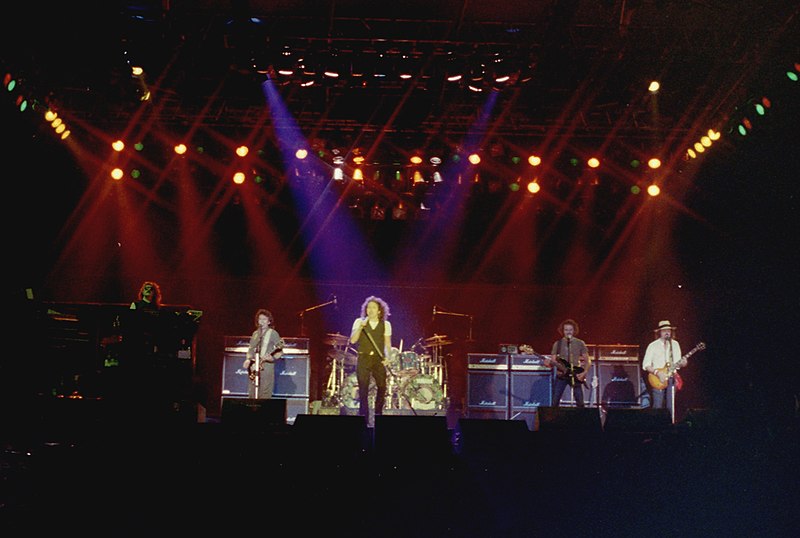 File:Whitesnake1983.jpg