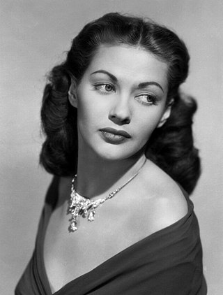 <span class="mw-page-title-main">Yvonne De Carlo</span> Canadian-born American actress, dancer and singer (1922–2007)