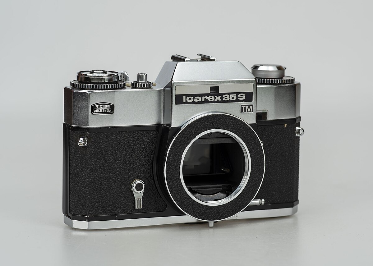 【超人気SALE】【整備済】ZEISS IKON VOIGTLANDER Icarex 35 CS フィルムカメラ