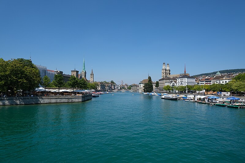 File:Zuerich Limmat im Hochsommer.JPG