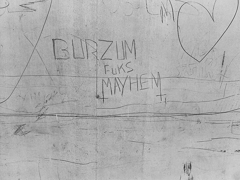 File:"Burzum fuks Mayhem" (4678526667).jpg