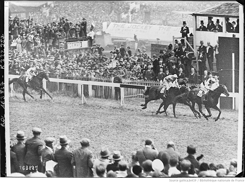 File:1-6-32, derby d'Epsom gagné par April the fifth (cheval de course) (CN) - (photographie de presse) - Agence Rol - (d'après la photographie originale de l'agence photographique) CN.jpg