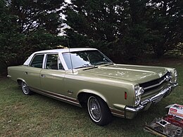 1968 AMC Ambassador SST berline à Potomac Ramblers 01.jpg