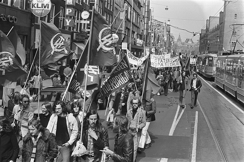 File:1 Mei demonstratie in Amsterdam, Bestanddeelnr 928-5526.jpg