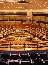 The parliamentary hemicycle of the Paul-Henri Spaak building in Brussels 2007 07 16 parlament europejski bruksela 40.JPG