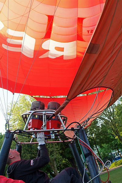 File:2013-06-08 Projekt Heißluftballon DSCF0764.jpg