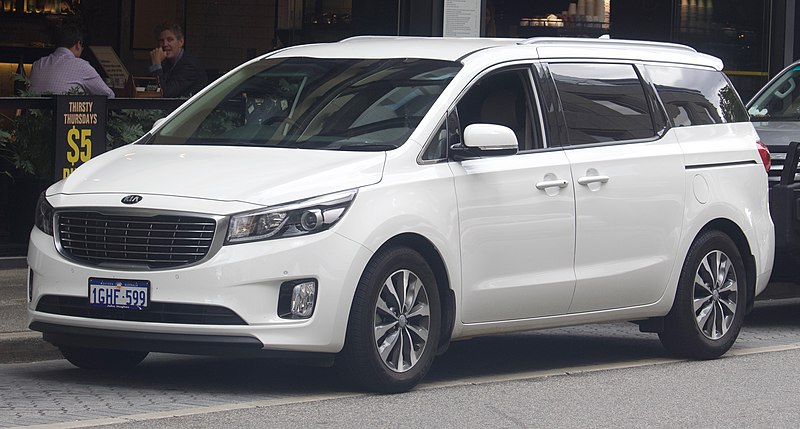 File:2017 Kia Carnival (YP MY17) SLi van (2018-11-22) 01.jpg