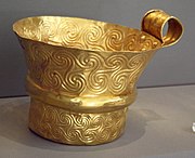 6257 - Archaeological Museum, Athens - Gold cup from Mycenae - Photo by Giovanni Dall'Orto, Nov 10 2009.jpg