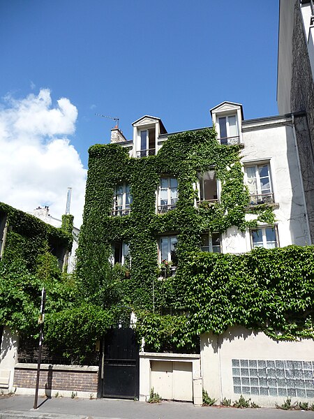 File:68 rue des Rondeaux, Paris, 29 July 2015.jpg