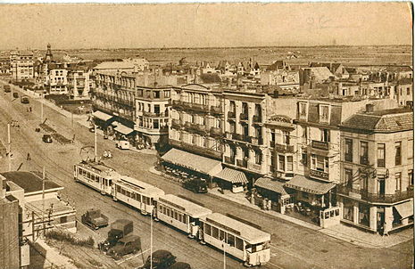 Wenduyne in the 1930s, on a French postcard. ARFO 605 - WENDUYNE - Avenue De-Smet-de-Nayer.JPG