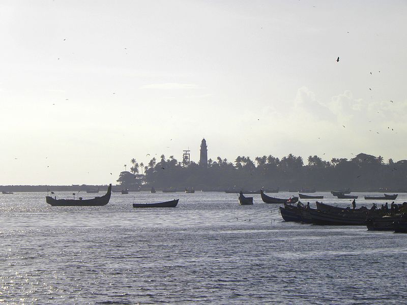 File:A distant view of Tangasseri Lighthouse, Oct 2016.jpg