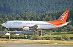 AirNorth737-400C-FANB YYJheinäkuu2019.jpg