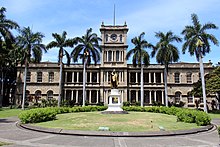Ali`iolani Hale, the building where the Hawaii Supreme Court meets Ali`iolani Hale at midday.jpg