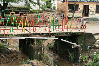 <i>Passerelle de Bessengué</i> bridge in Douala