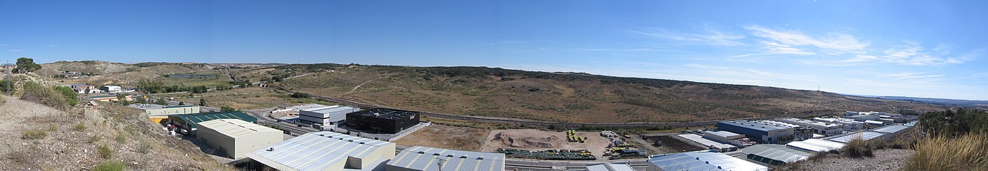 Polígono Industrial Gonzalo Chacón, desde el Cerro de los Frailes / Gonzalo Chacón Industrial State, seen from Hill of the Friars