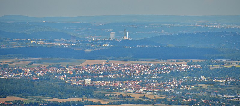 File:Ausblick vom Breitenstein bis nach Stuttgart (Gaskessel, EnBW-Kraftwerk Stuttgart-Gaisburg-Hafen) - panoramio.jpg