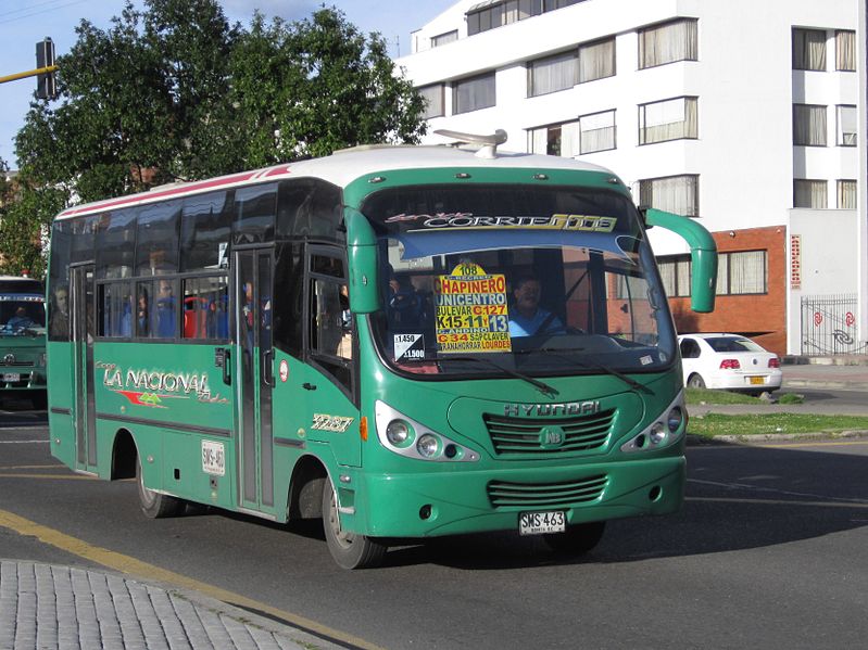 File:Av Pepe Sierra con 15 buseta en Bogotá.JPG