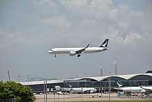 Cathay Pacific Airbus A321neo arahan. Semua Cathay Pacific A321neo ini memiliki Kabin Airbus Flex konfigurasi.