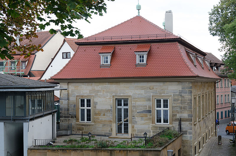 File:Bamberg, Karolinenstraße 26, von Nordwesten, 20150918, 001.jpg