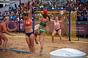 Deutsch: Beachhandball bei den Olympischen Jugendspielen 2018 in Buenos Aires; Tag 7, 13. Oktober 2018; Mädchen, Spiel um Platz Drei – Ungarn-Niederlande 2:0 English: Beach handball at the 2018 Summer Youth Olympics in Buenos Aires at 13 October 2018 – Girls Bronze Medal Match – Hungary-Netherlands 2:0 Español: Handball de playa en los Juegos Olimpicos de la Juventud Buenos Aires 2018 en 13 de octubre de 2018 – Partido por la medalla de bronce femenino - Hungría-Países Bajos 2:0