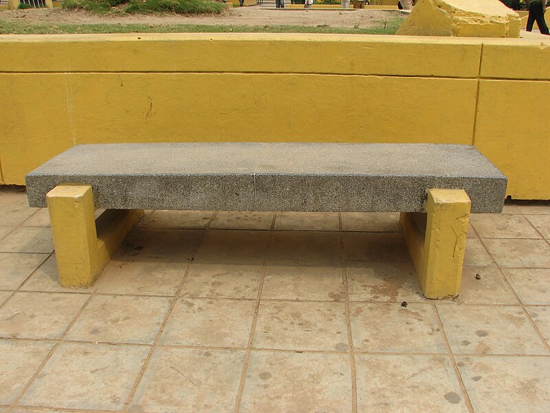 File:Bench Peru Pucallpa 3.jpg