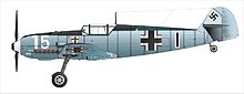 Bf109 E-3 del 3° Gruppe, Jagdgeschwader 27 durante la campagna di Francia del 1940. La barra nera verticale dipinta a poppavia dell'emblema nazionale è l'insegna di ufficiale di stato maggiore del Gruppo. Fu questa la versione del 109 a sopportare il peso della Battaglia d'Inghilterra.