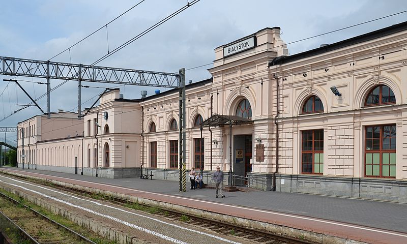 File:Białystok train station.JPG