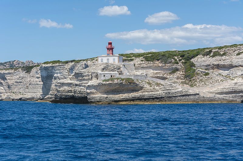 File:Bonifacio La Madonneta lighthouse.jpg