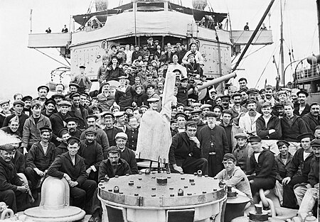 Tập_tin:Britannic's_survivors.jpg